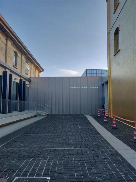 fondazione prada dove parcheggiare|prada gallery milan.